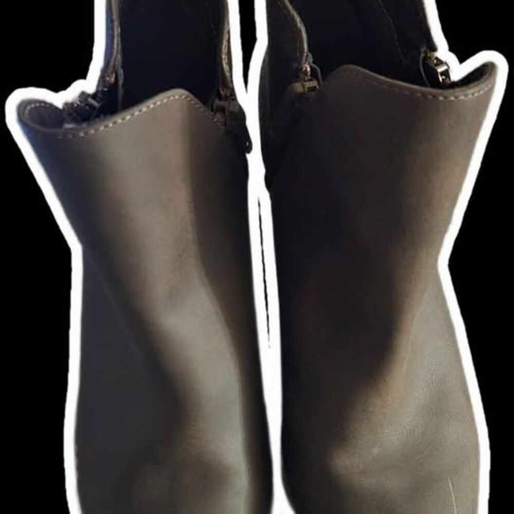 Brown Ana ankle boots size 6 1/2